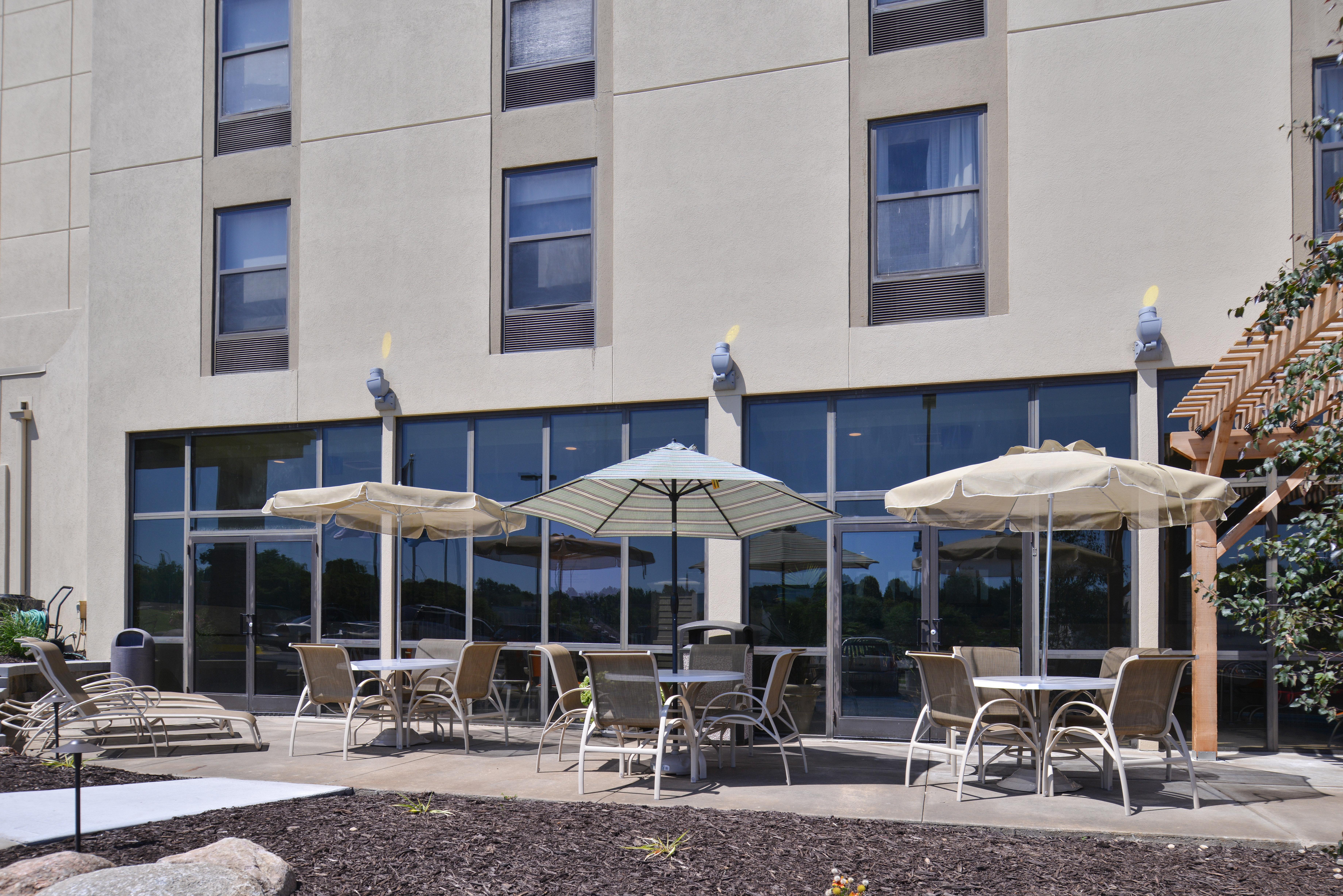 Holiday Inn Express & Suites Central Omaha By Ihg Luaran gambar
